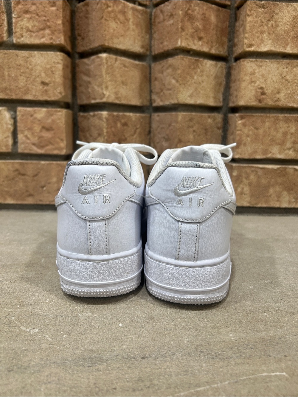 Nike Air Force 1 Low Top White Leather Sneakers Men’s Size 8.5 Women’s Size 10 - Picture 4 of 6